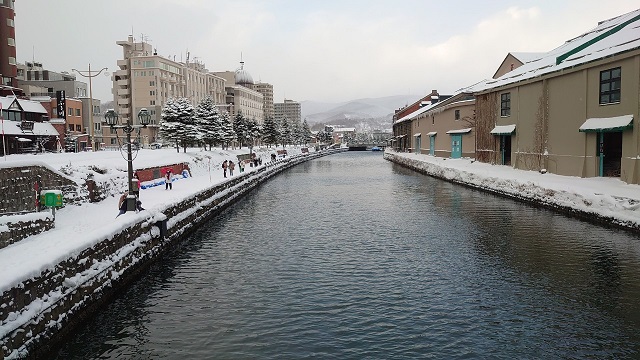 雪の小樽運河