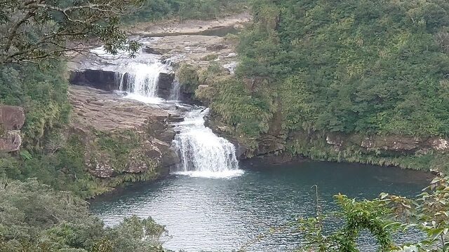西表島にあるマリユドゥの滝