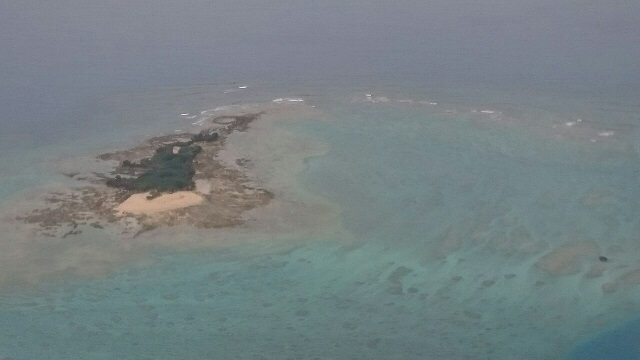 飛行機から見た沖縄の島