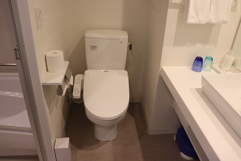 トリフィート宮古島リゾートの客室のトイレ
