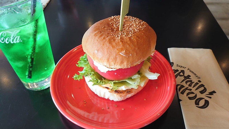 沖縄キャプテンカンガルーのハンバーガー
