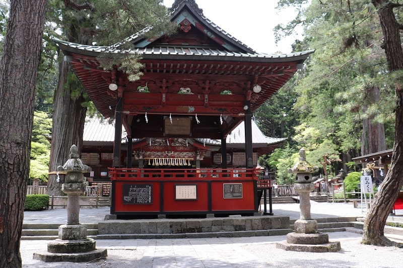 北口本宮冨士浅間神社の神楽殿