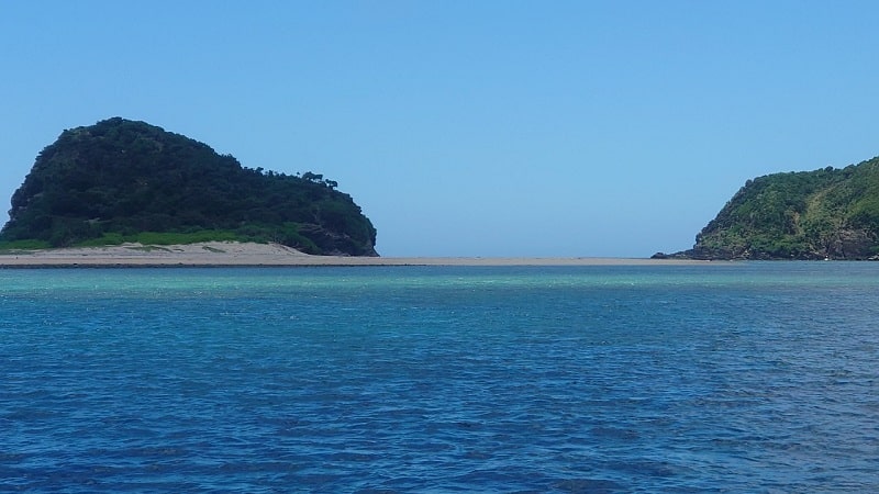 渡嘉敷島近くのシュノーケリングポイントの景色