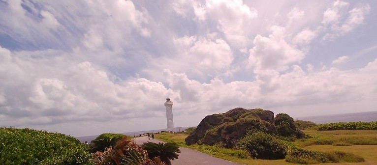 東平安名崎の平安名埼灯台