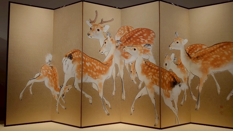 MOA美術館 竹内栖鳳作の屏風絵「夏鹿」