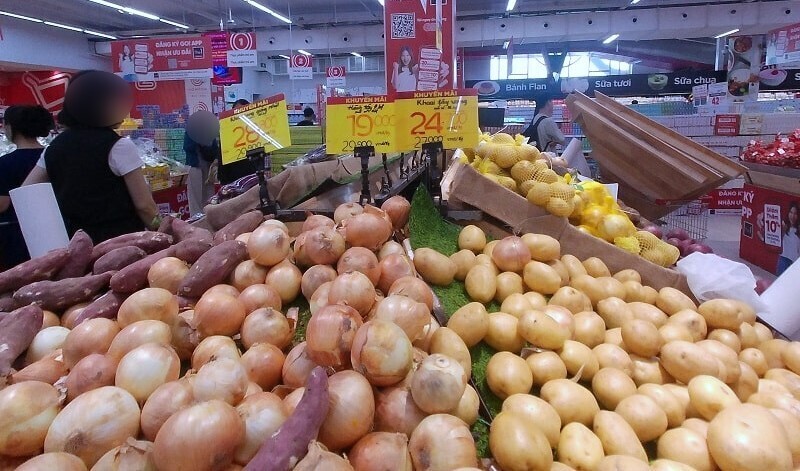 GOダナンの食品売り場