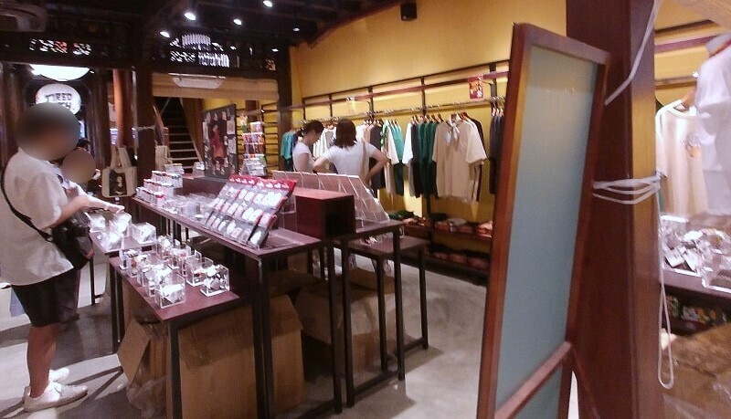 ホイアン旧市街地のTシャツ店