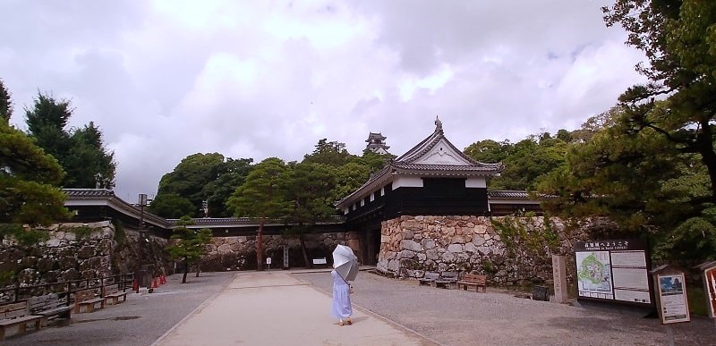高知城の入口付近