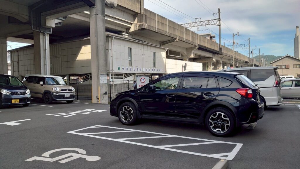 JRクレメント今治の駐車場
