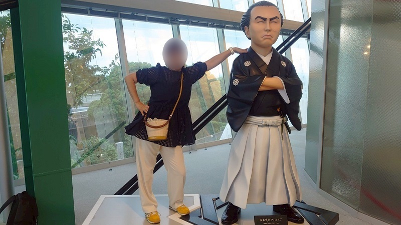 坂本龍馬記念館の竜馬像